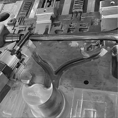 Magnesiumseoksesta valmistettu painevalettu ohjausputki